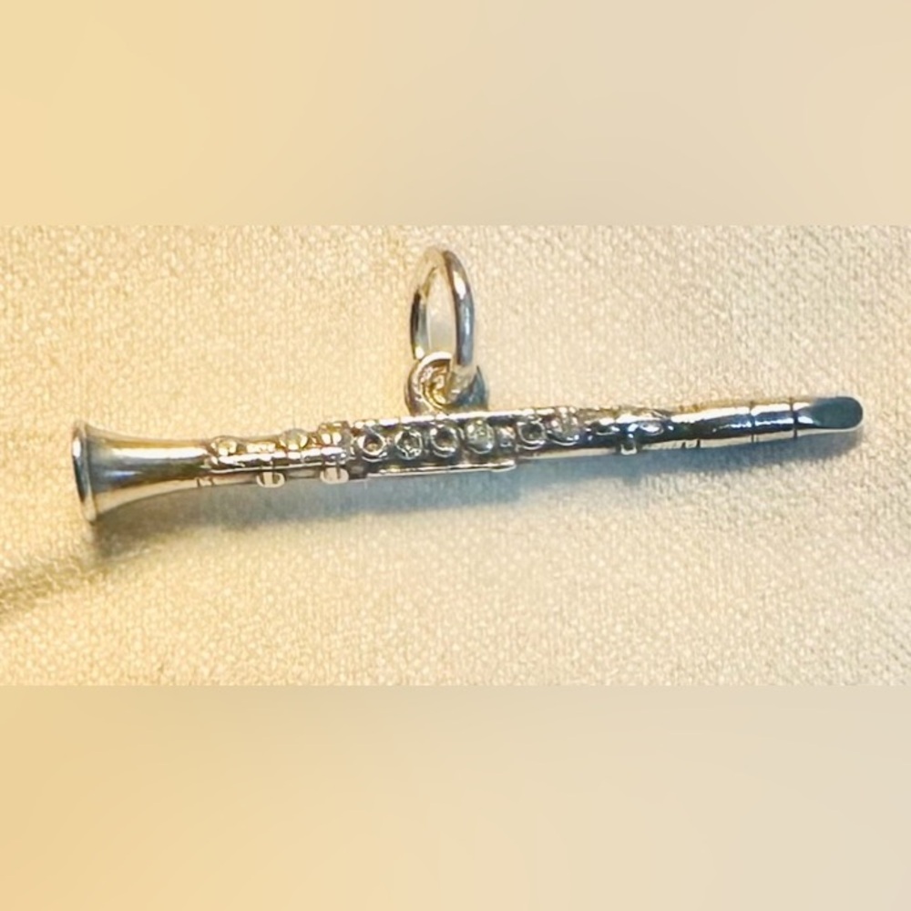 *Retired* James Avery Clarinet Charm